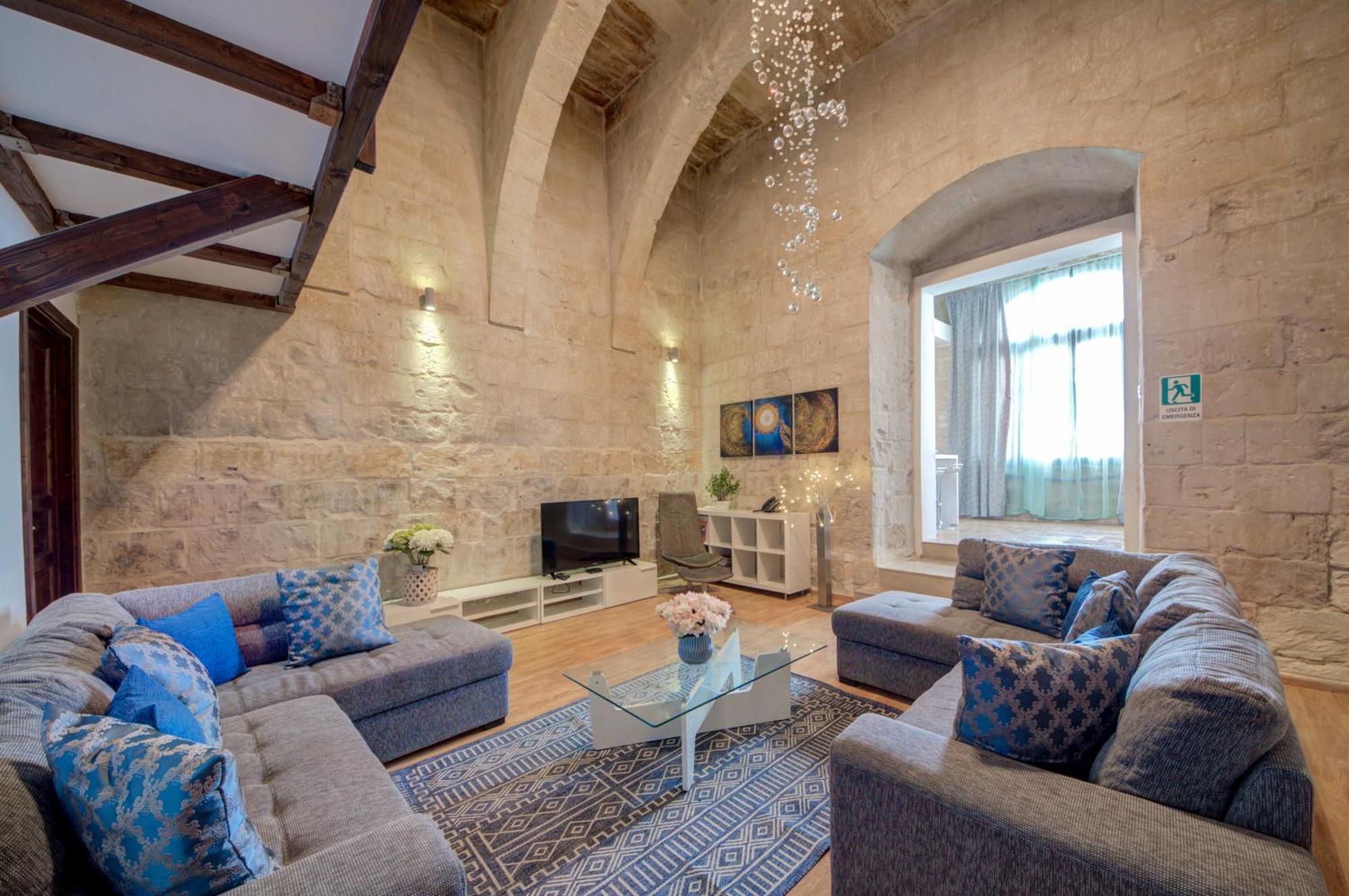 Valletta Waterfront Villa With Pool And Jacuzzi ภายนอก รูปภาพ